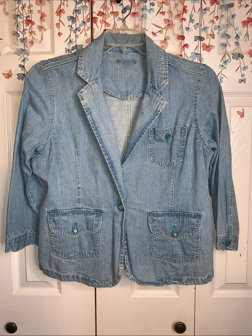 Women’s large 3/4 sleeve jean jacket